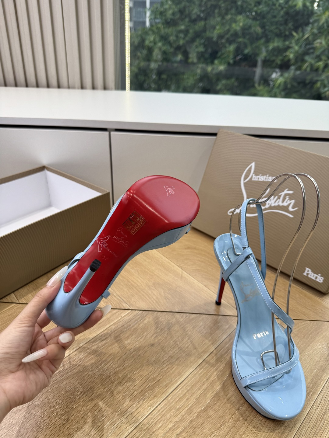 G277Christian Louboutin红底鞋防水台凉鞋 选到了颜色真好看呀[色色R]MyTheresa上现在居然