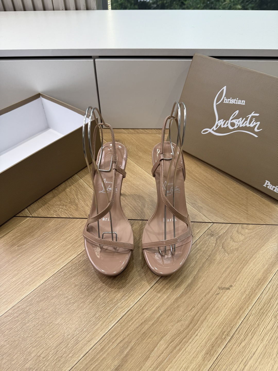 G277Christian Louboutin红底鞋防水台凉鞋 选到了颜色真好看呀[色色R]MyTheresa上现在居然