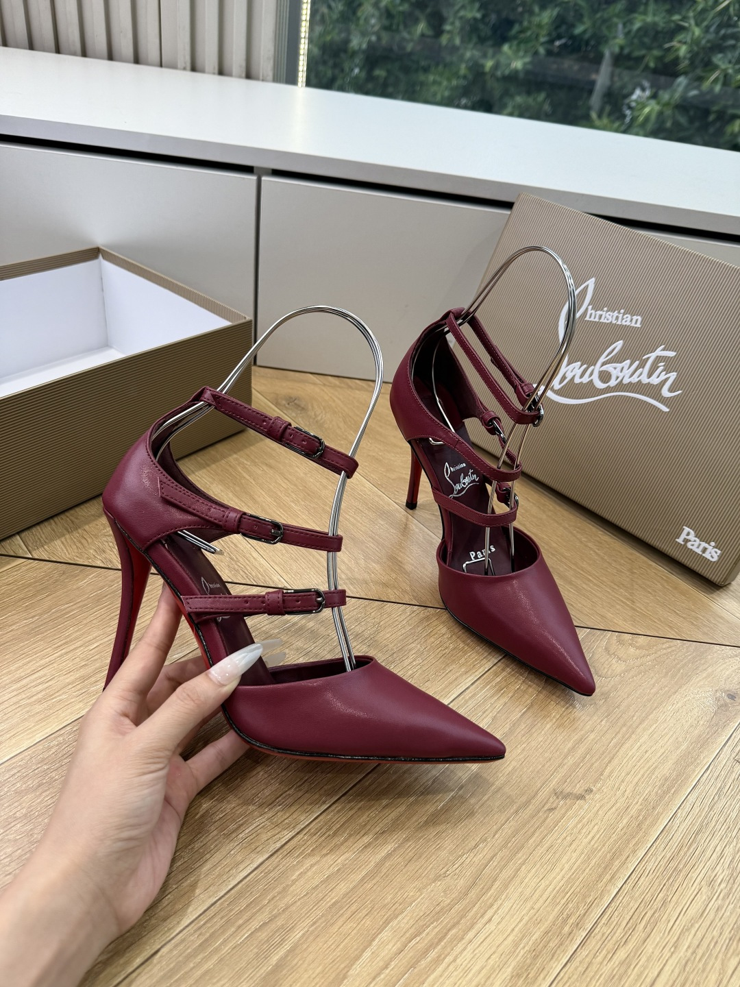 G277Christian Louboutin红底鞋防水台凉鞋 选到了颜色真好看呀[色色R]MyTheresa上现在居然