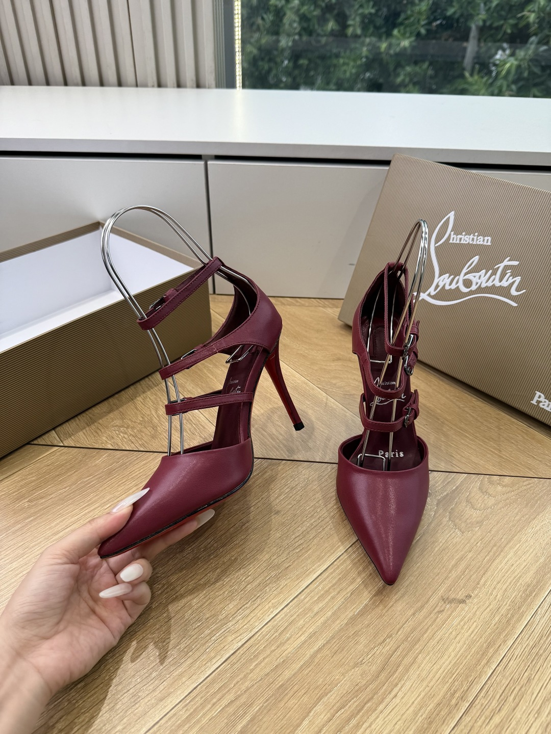 G277Christian Louboutin红底鞋防水台凉鞋 选到了颜色真好看呀[色色R]MyTheresa上现在居然