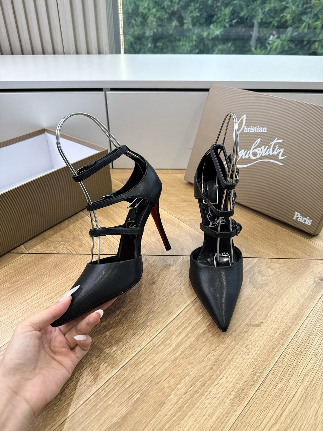 G277Christian Louboutin红底鞋防水台凉鞋 选到了颜色真好看呀[色色R]MyTheresa上现在居然