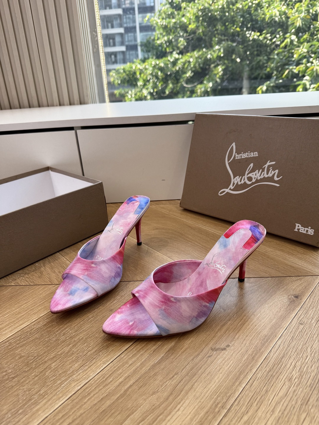 G277Christian Louboutin红底鞋防水台凉鞋 选到了颜色真好看呀[色色R]MyTheresa上现在居然