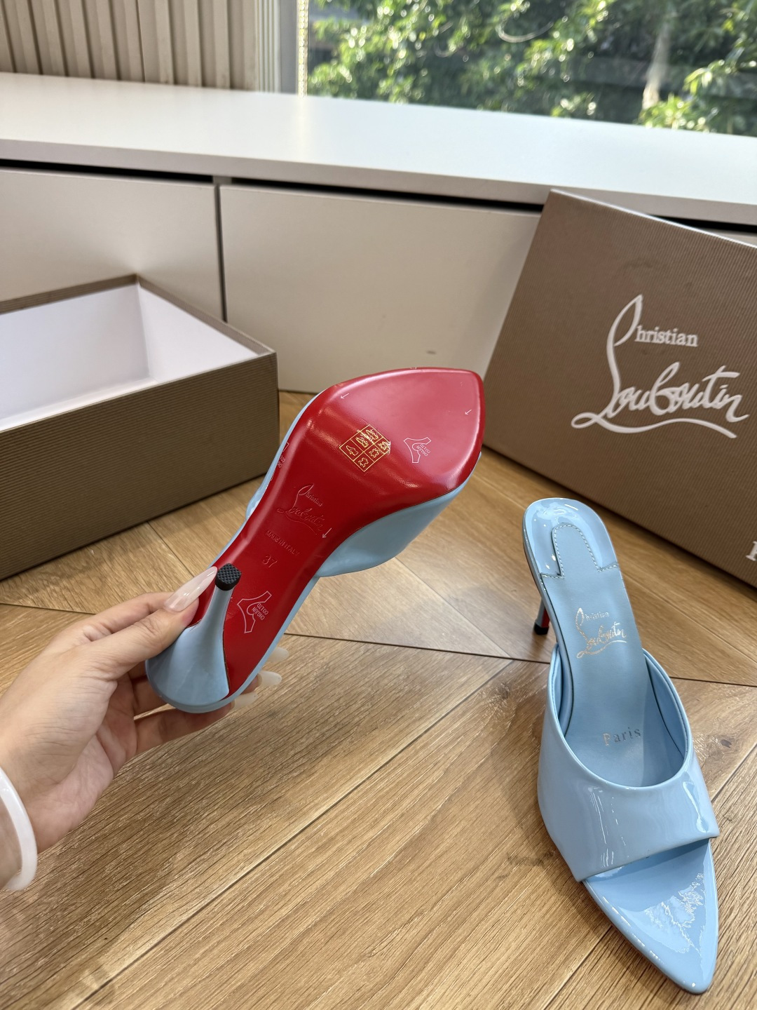 G277Christian Louboutin红底鞋防水台凉鞋 选到了颜色真好看呀[色色R]MyTheresa上现在居然