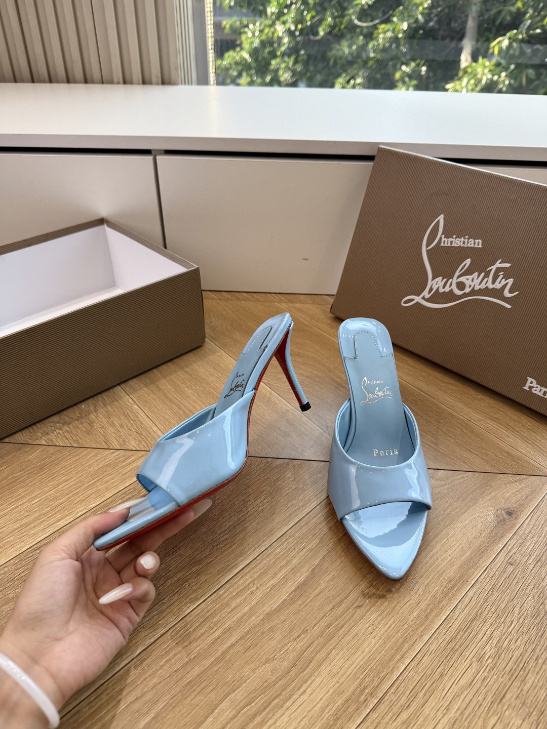 G277Christian Louboutin红底鞋防水台凉鞋 选到了颜色真好看呀[色色R]MyTheresa上现在居然