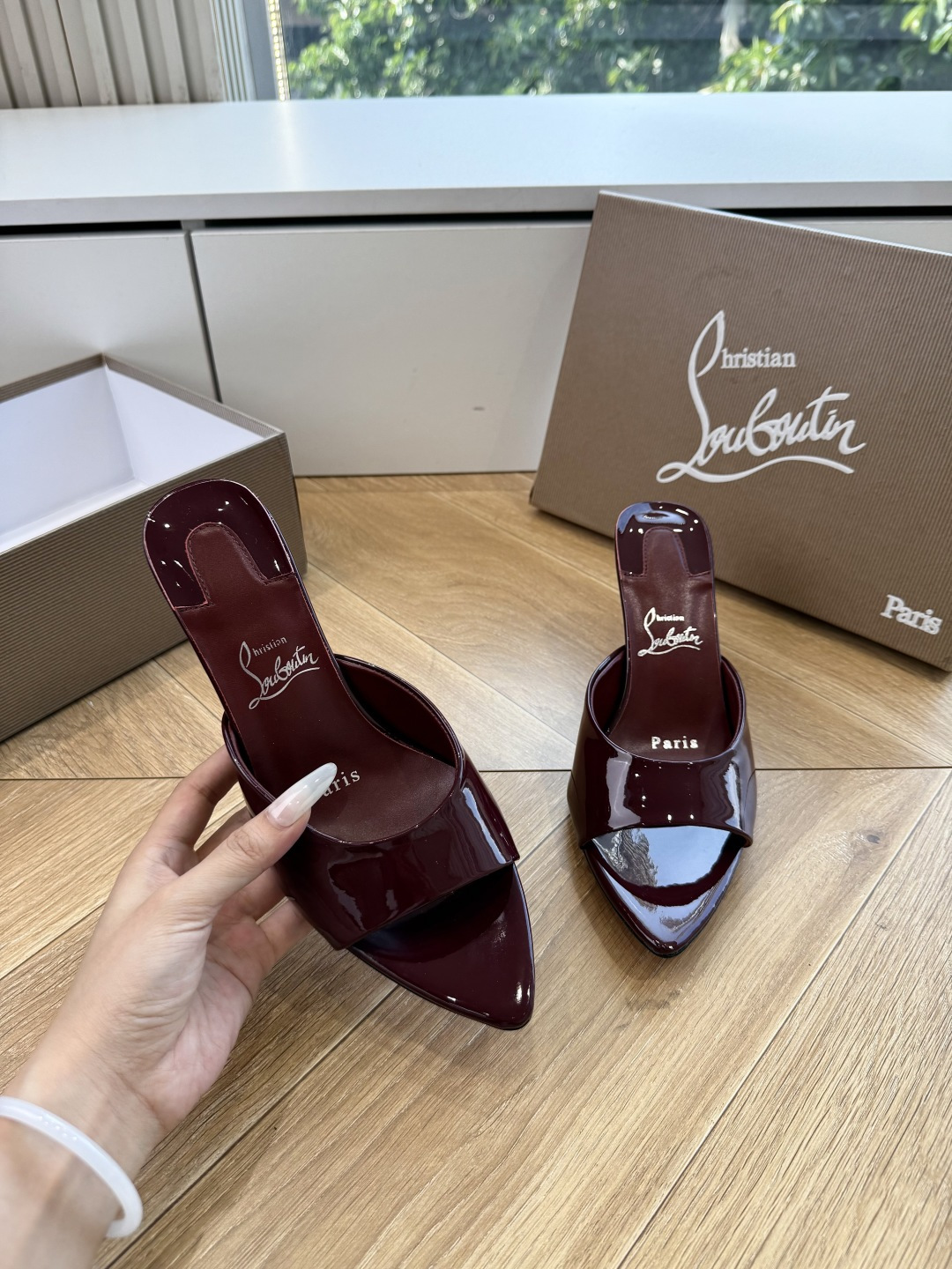 G277Christian Louboutin红底鞋防水台凉鞋 选到了颜色真好看呀[色色R]MyTheresa上现在居然