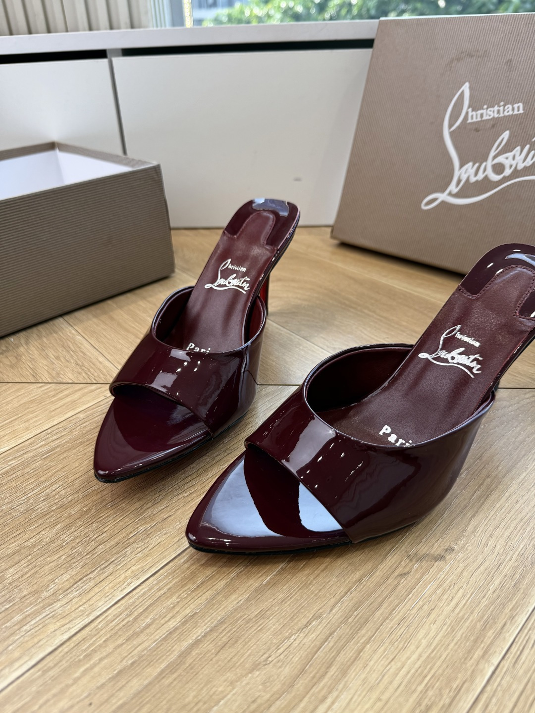 G277Christian Louboutin红底鞋防水台凉鞋 选到了颜色真好看呀[色色R]MyTheresa上现在居然