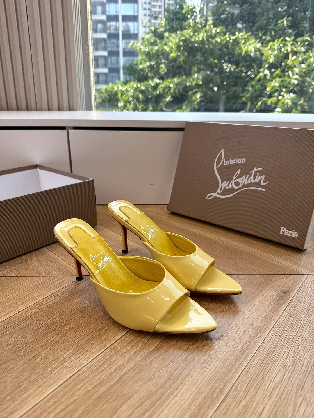 G277Christian Louboutin红底鞋防水台凉鞋 选到了颜色真好看呀[色色R]MyTheresa上现在居然