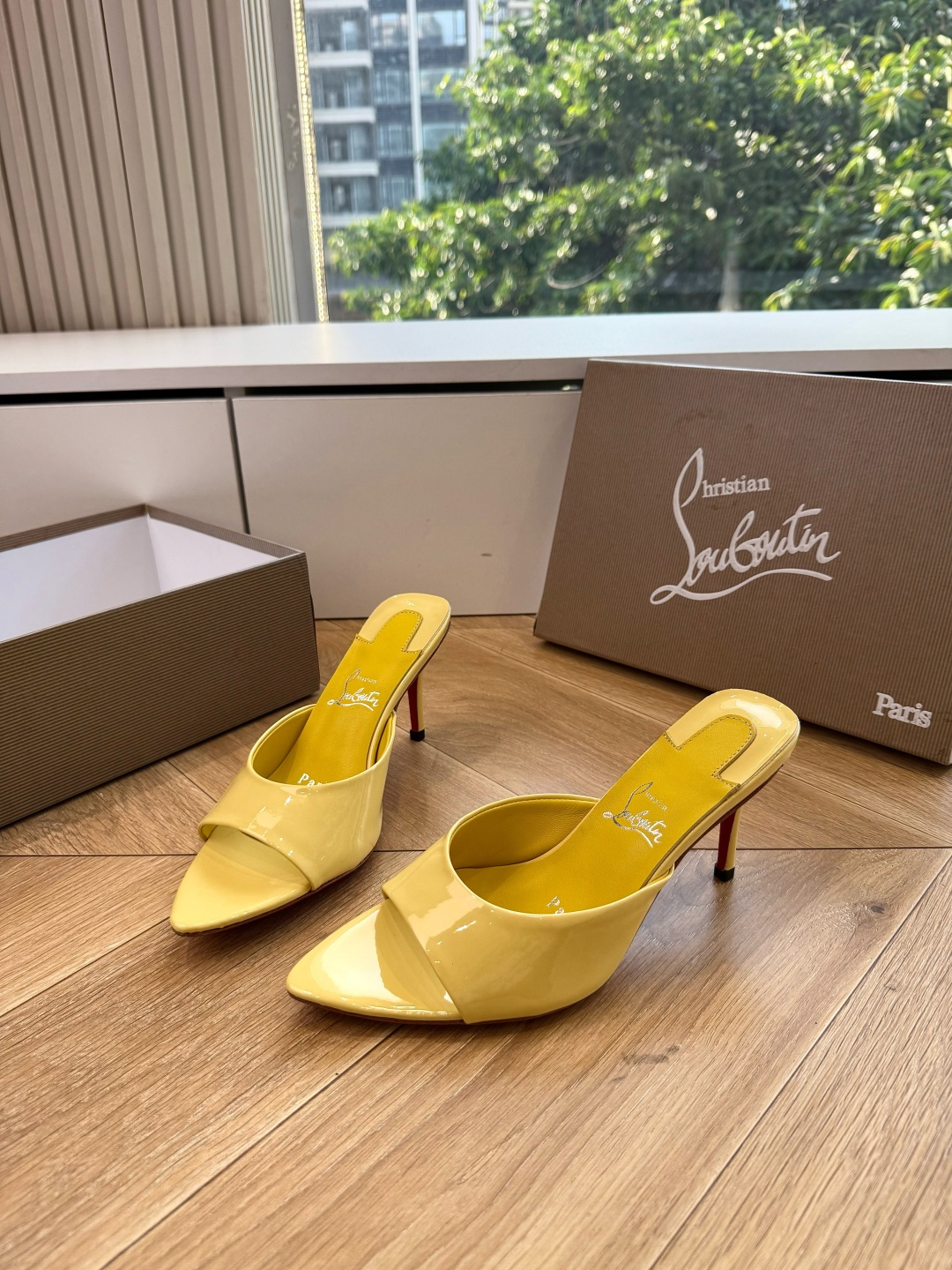 G277Christian Louboutin红底鞋防水台凉鞋 选到了颜色真好看呀[色色R]MyTheresa上现在居然