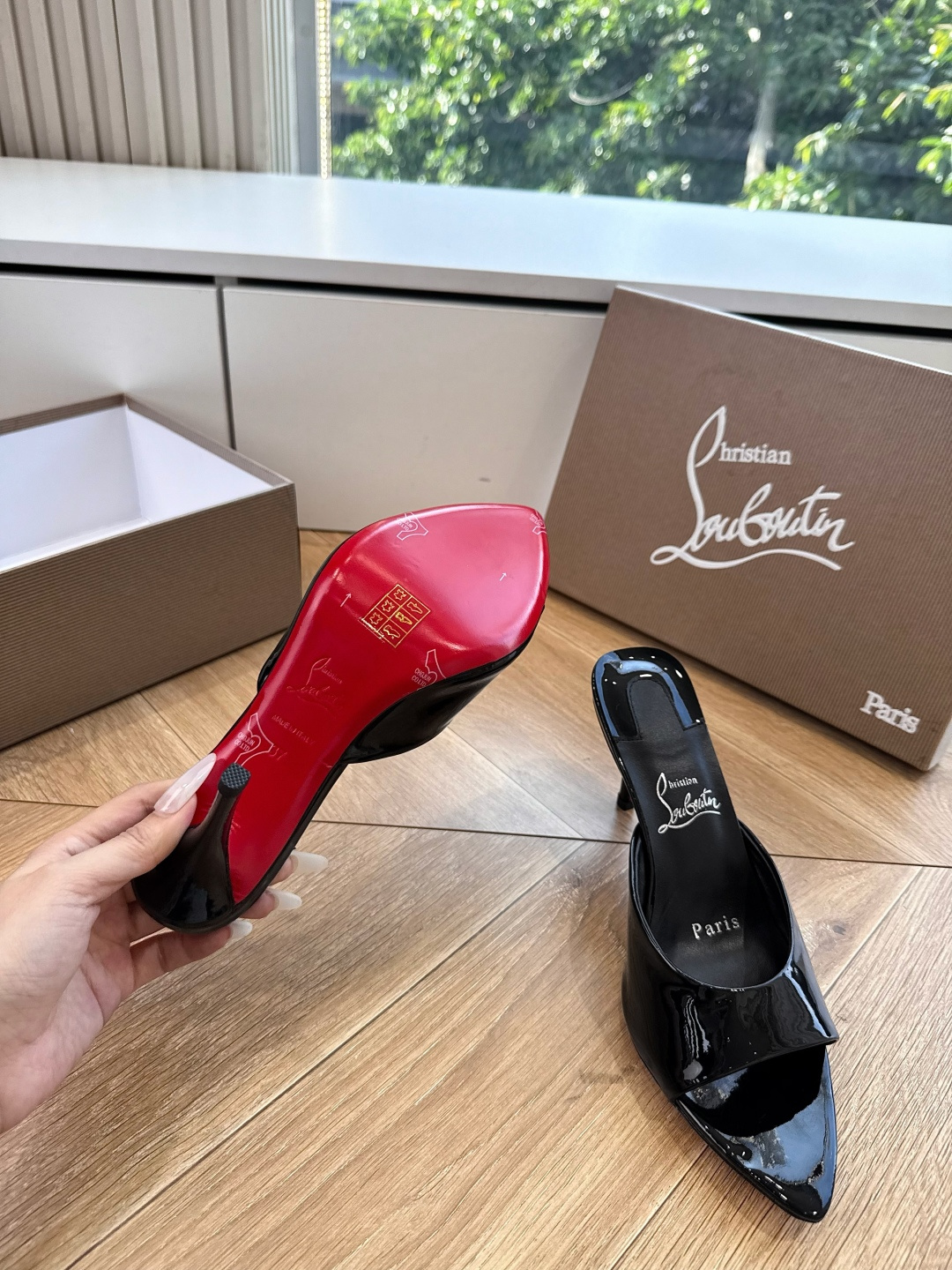 G277Christian Louboutin红底鞋防水台凉鞋 选到了颜色真好看呀[色色R]MyTheresa上现在居然