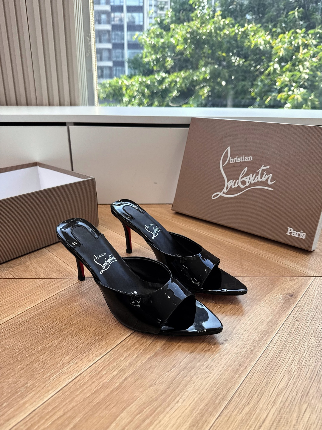 G277Christian Louboutin红底鞋防水台凉鞋 选到了颜色真好看呀[色色R]MyTheresa上现在居然
