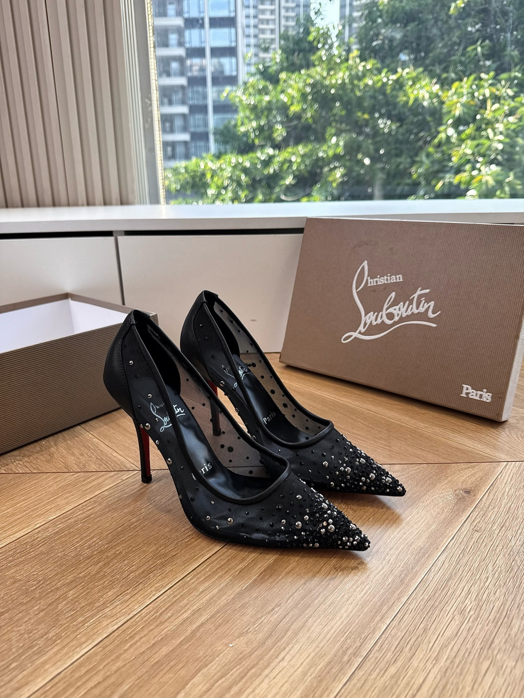 G277Christian Louboutin红底鞋单鞋 选到了颜色真好看呀[色色R]MyTheresa上现在居然 最后