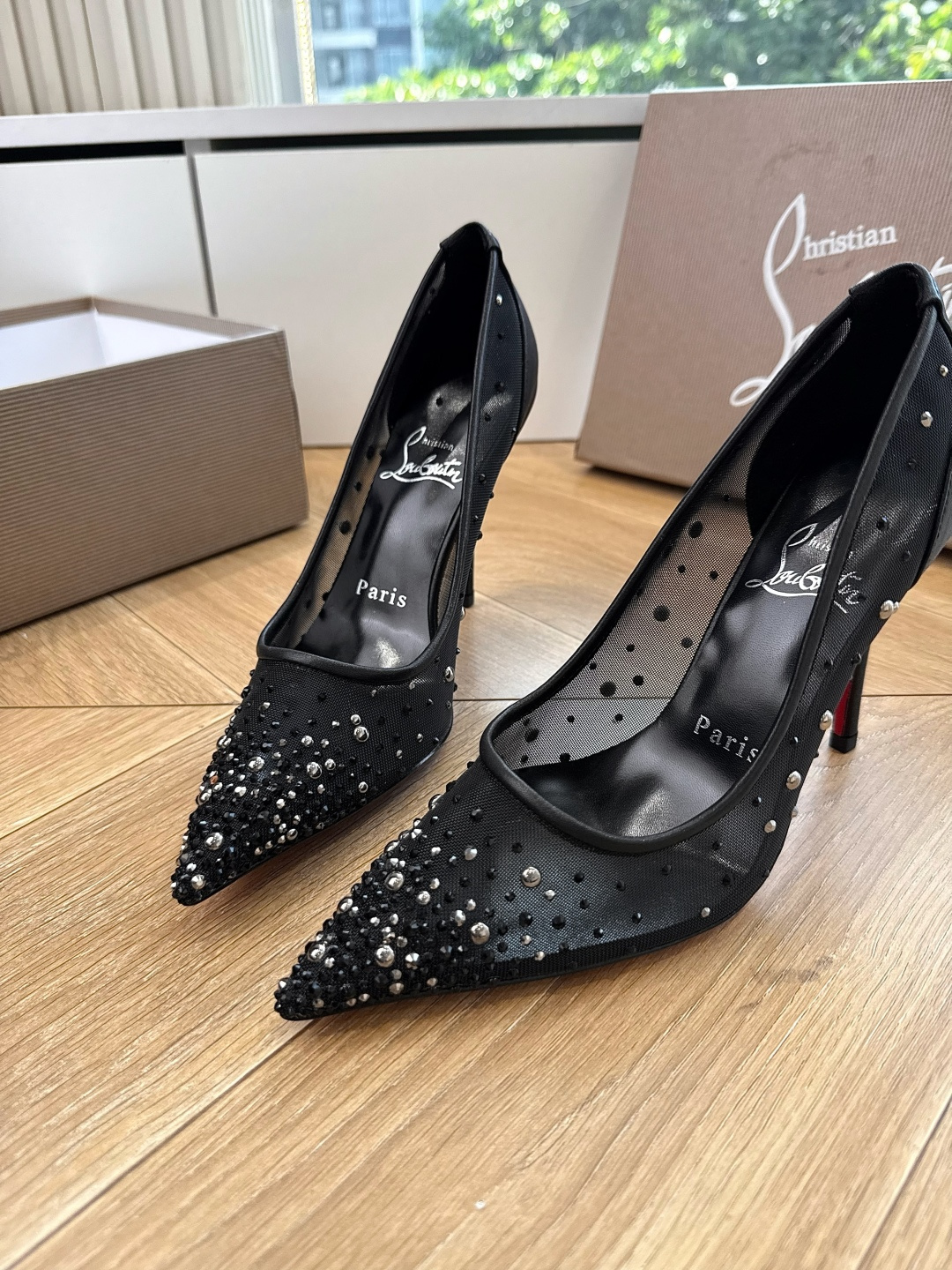 G277Christian Louboutin红底鞋单鞋 选到了颜色真好看呀[色色R]MyTheresa上现在居然 最后