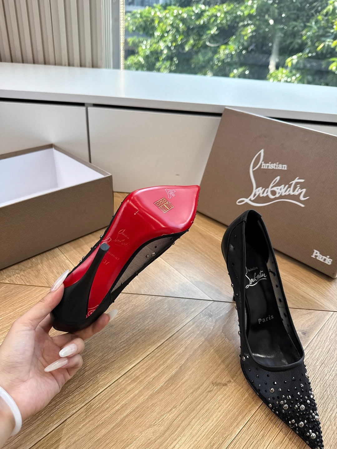 G277Christian Louboutin红底鞋单鞋 选到了颜色真好看呀[色色R]MyTheresa上现在居然 最后