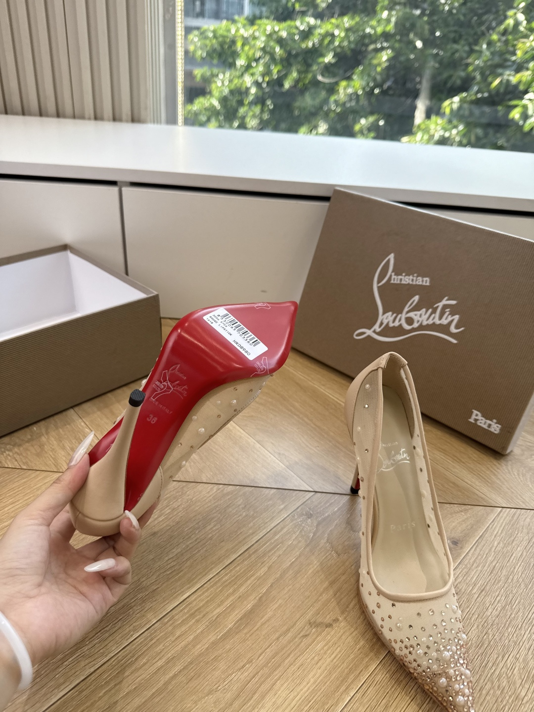 G277Christian Louboutin红底鞋单鞋 选到了颜色真好看呀[色色R]MyTheresa上现在居然 最后