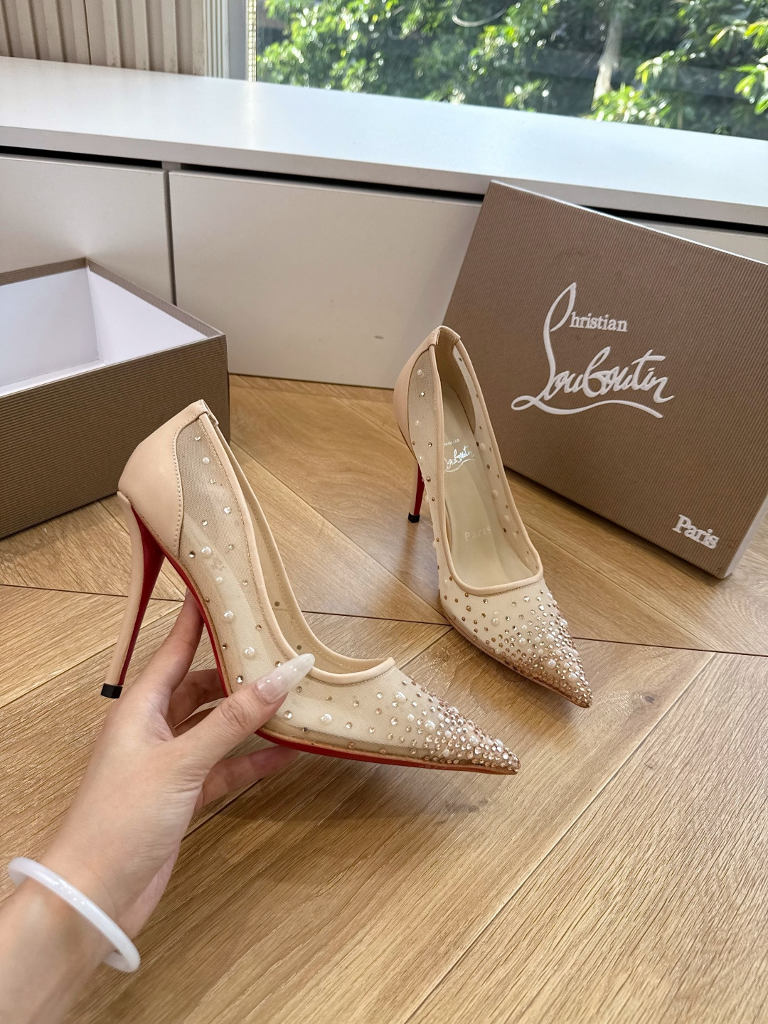 G277Christian Louboutin红底鞋单鞋 选到了颜色真好看呀[色色R]MyTheresa上现在居然 最后