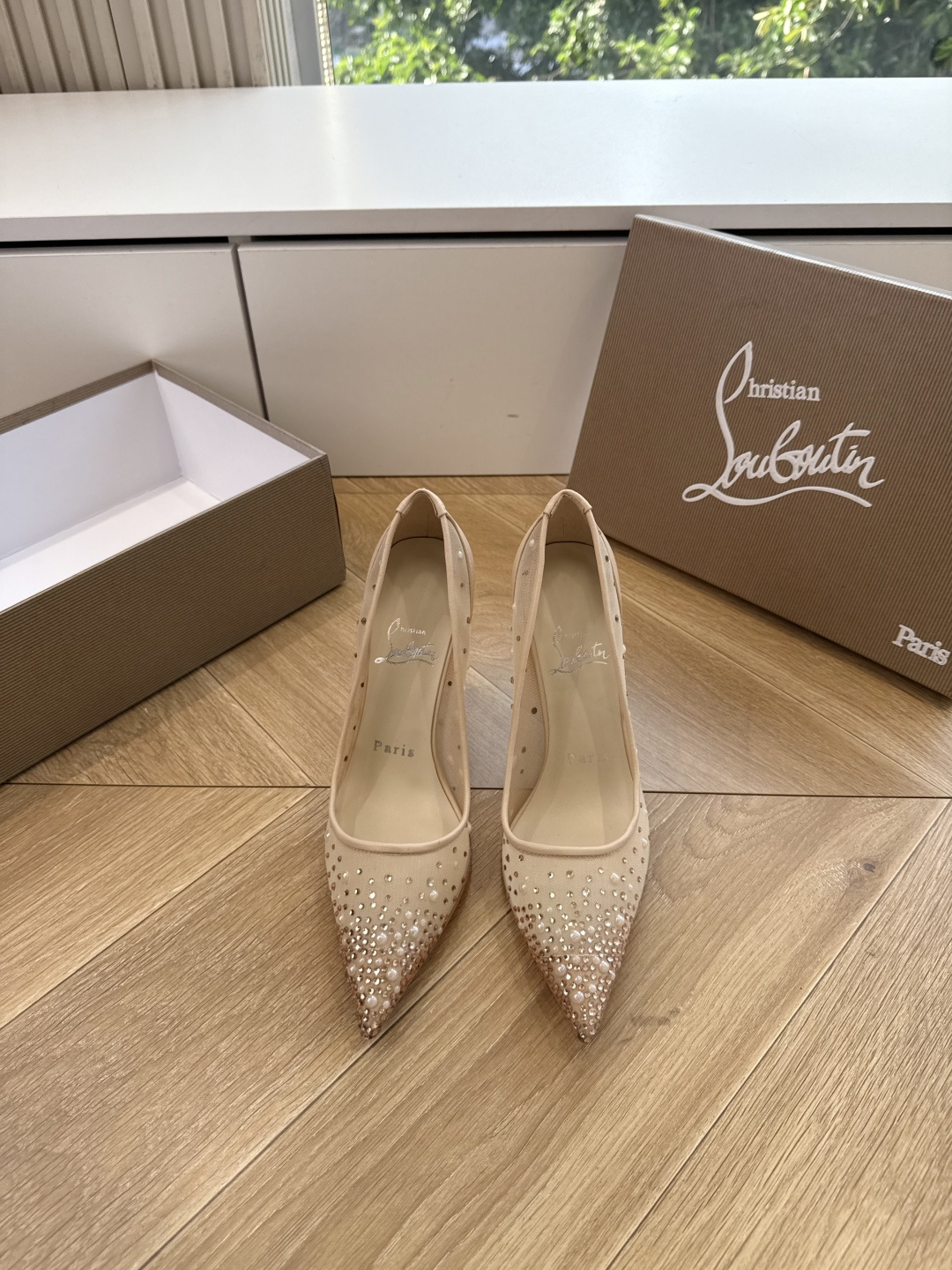 G277Christian Louboutin红底鞋单鞋 选到了颜色真好看呀[色色R]MyTheresa上现在居然 最后