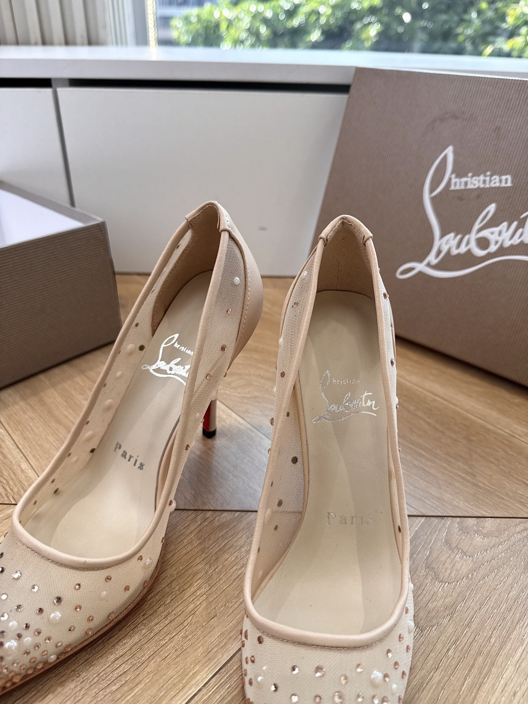 G277Christian Louboutin红底鞋单鞋 选到了颜色真好看呀[色色R]MyTheresa上现在居然 最后