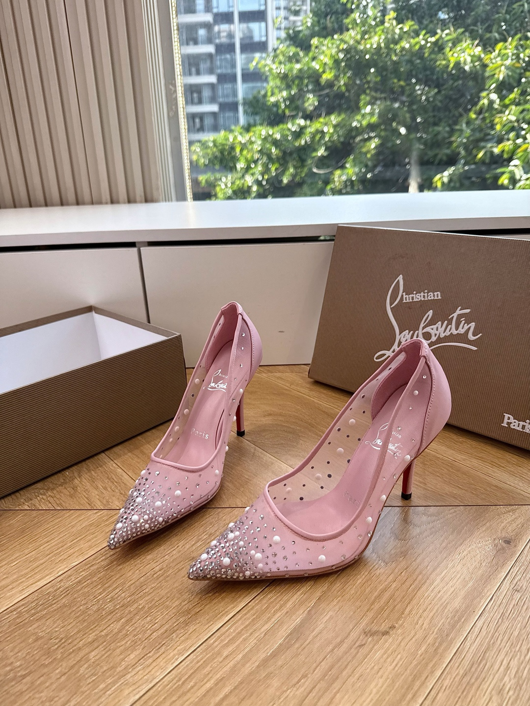 G277Christian Louboutin红底鞋单鞋 选到了颜色真好看呀[色色R]MyTheresa上现在居然 最后