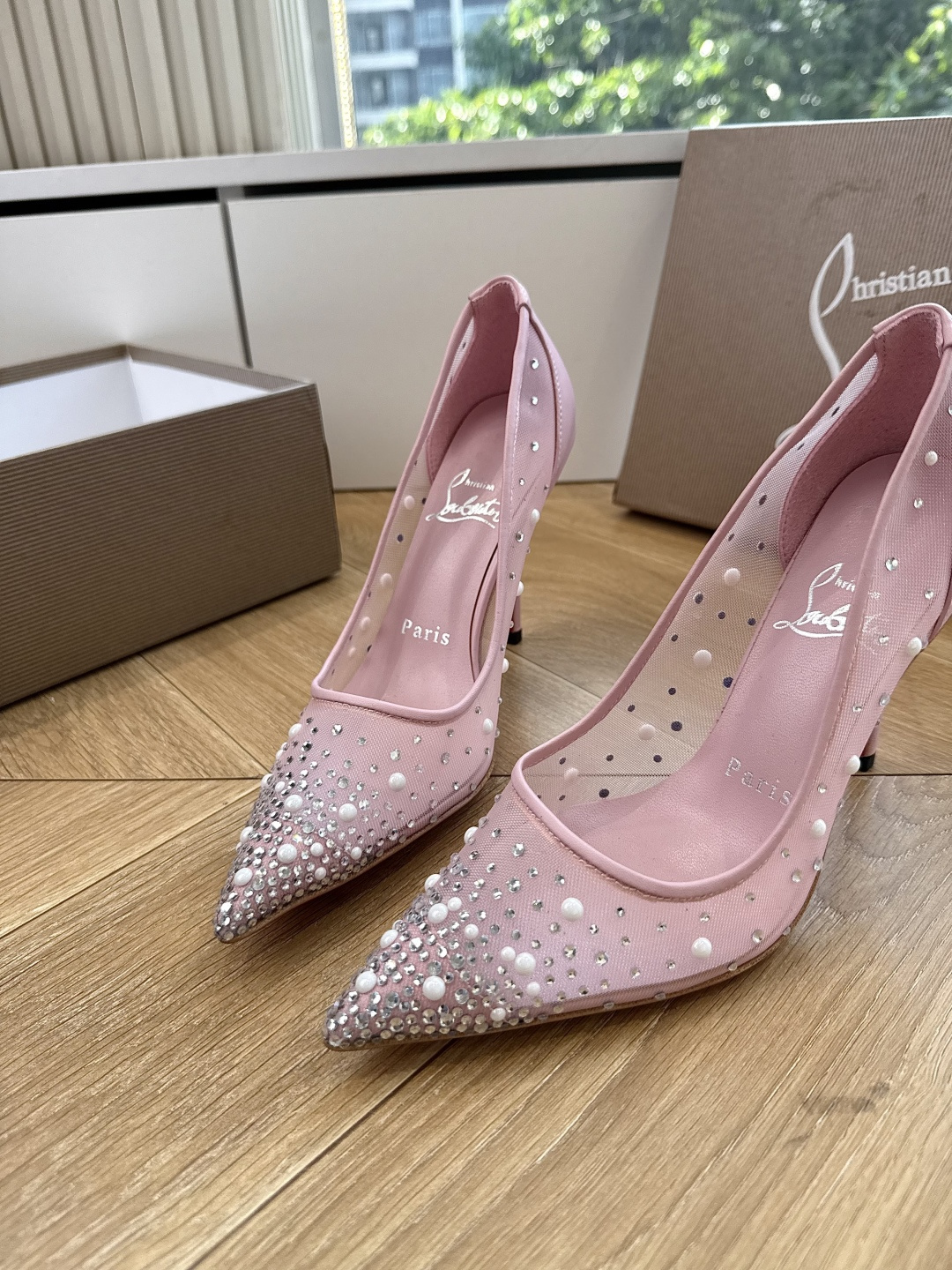 G277Christian Louboutin红底鞋单鞋 选到了颜色真好看呀[色色R]MyTheresa上现在居然 最后