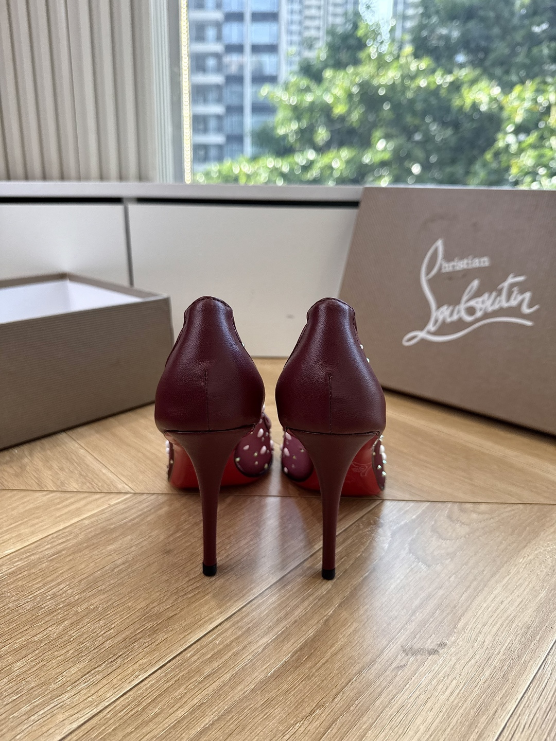 G277Christian Louboutin红底鞋单鞋 选到了颜色真好看呀[色色R]MyTheresa上现在居然 最后