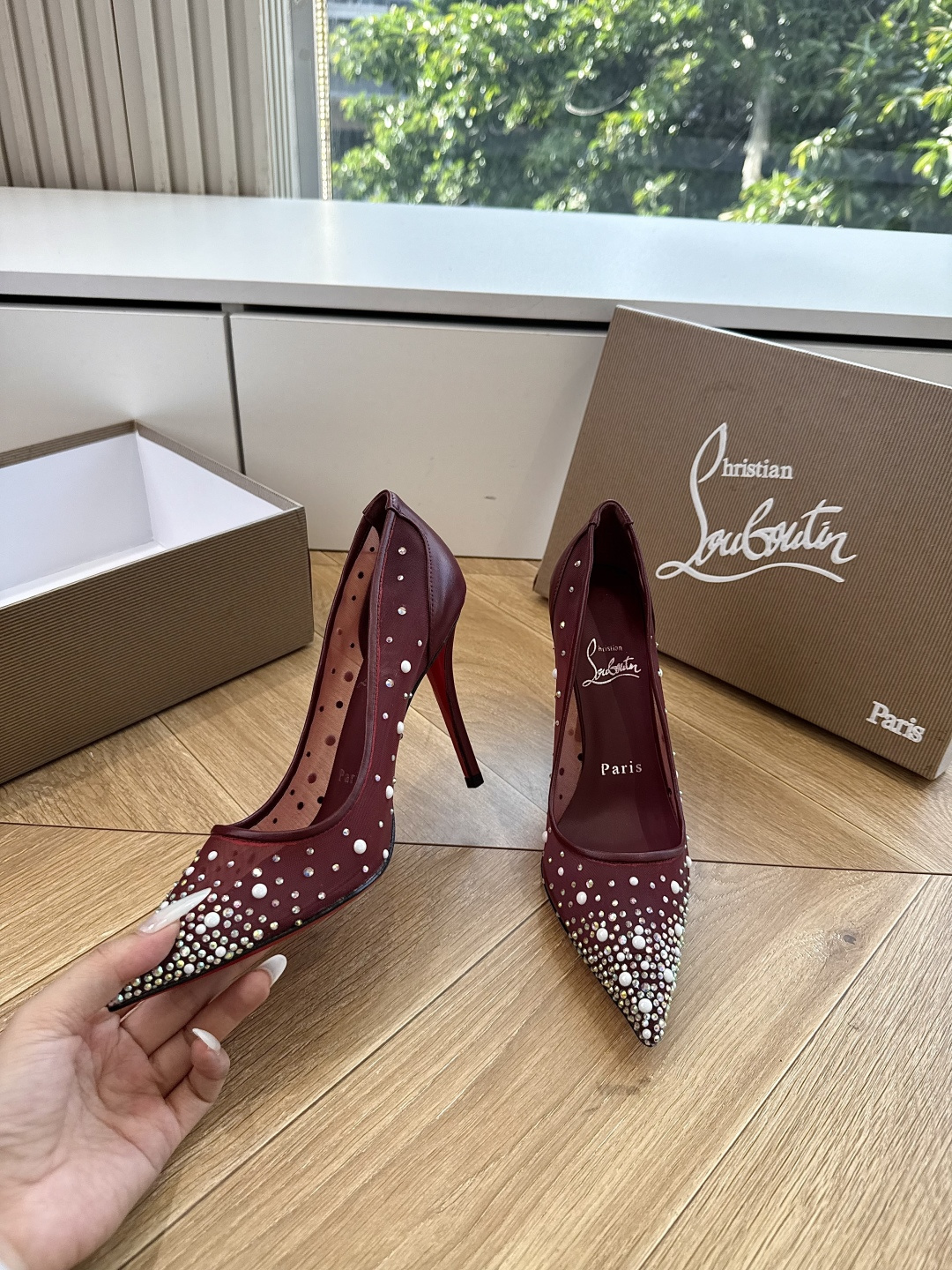 G277Christian Louboutin红底鞋单鞋 选到了颜色真好看呀[色色R]MyTheresa上现在居然 最后