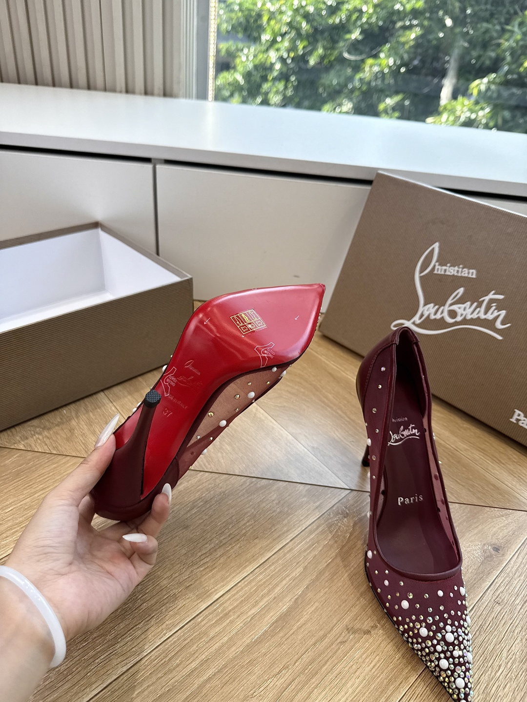 G277Christian Louboutin红底鞋单鞋 选到了颜色真好看呀[色色R]MyTheresa上现在居然 最后