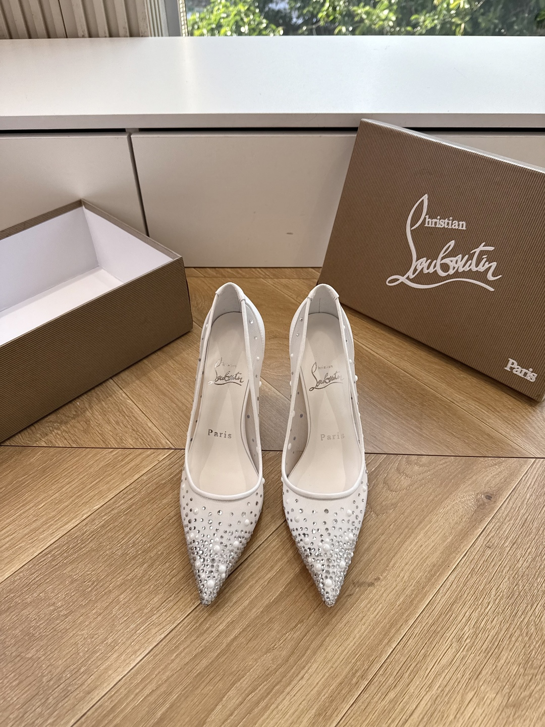 G277Christian Louboutin红底鞋单鞋 选到了颜色真好看呀[色色R]MyTheresa上现在居然 最后