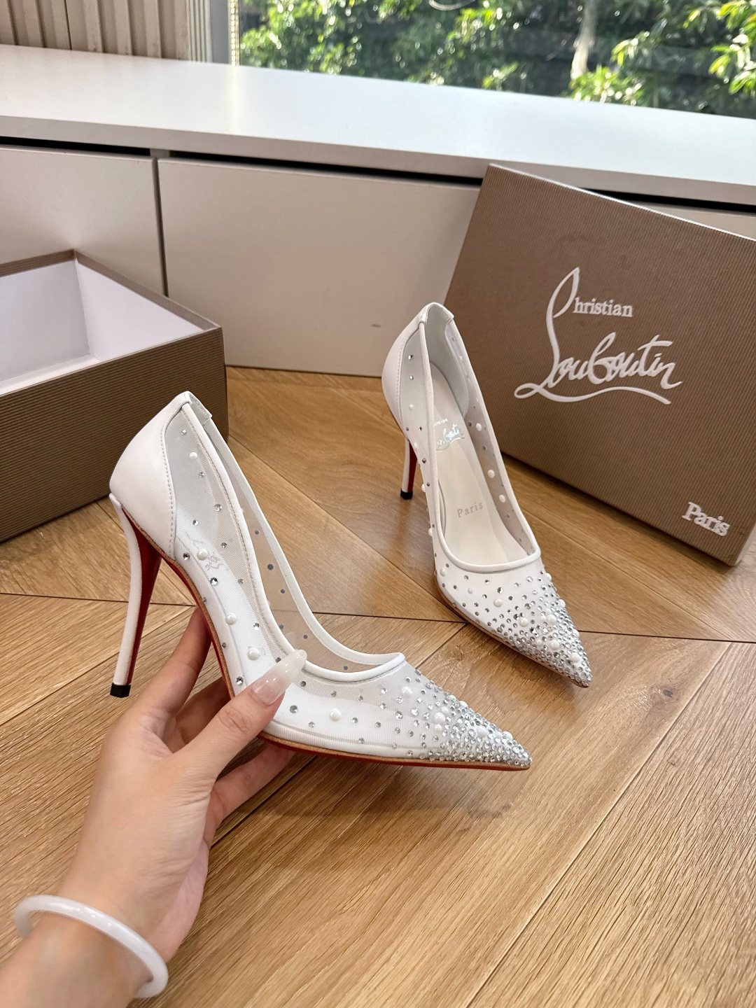 G277Christian Louboutin红底鞋单鞋 选到了颜色真好看呀[色色R]MyTheresa上现在居然 最后