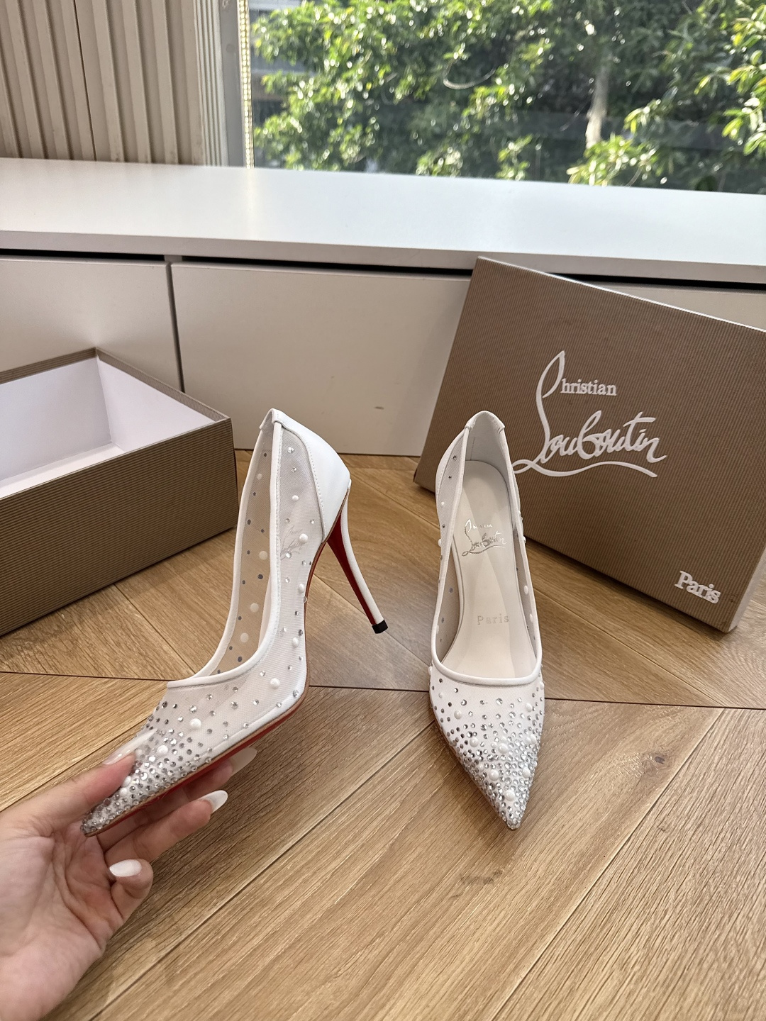 G277Christian Louboutin红底鞋单鞋 选到了颜色真好看呀[色色R]MyTheresa上现在居然 最后