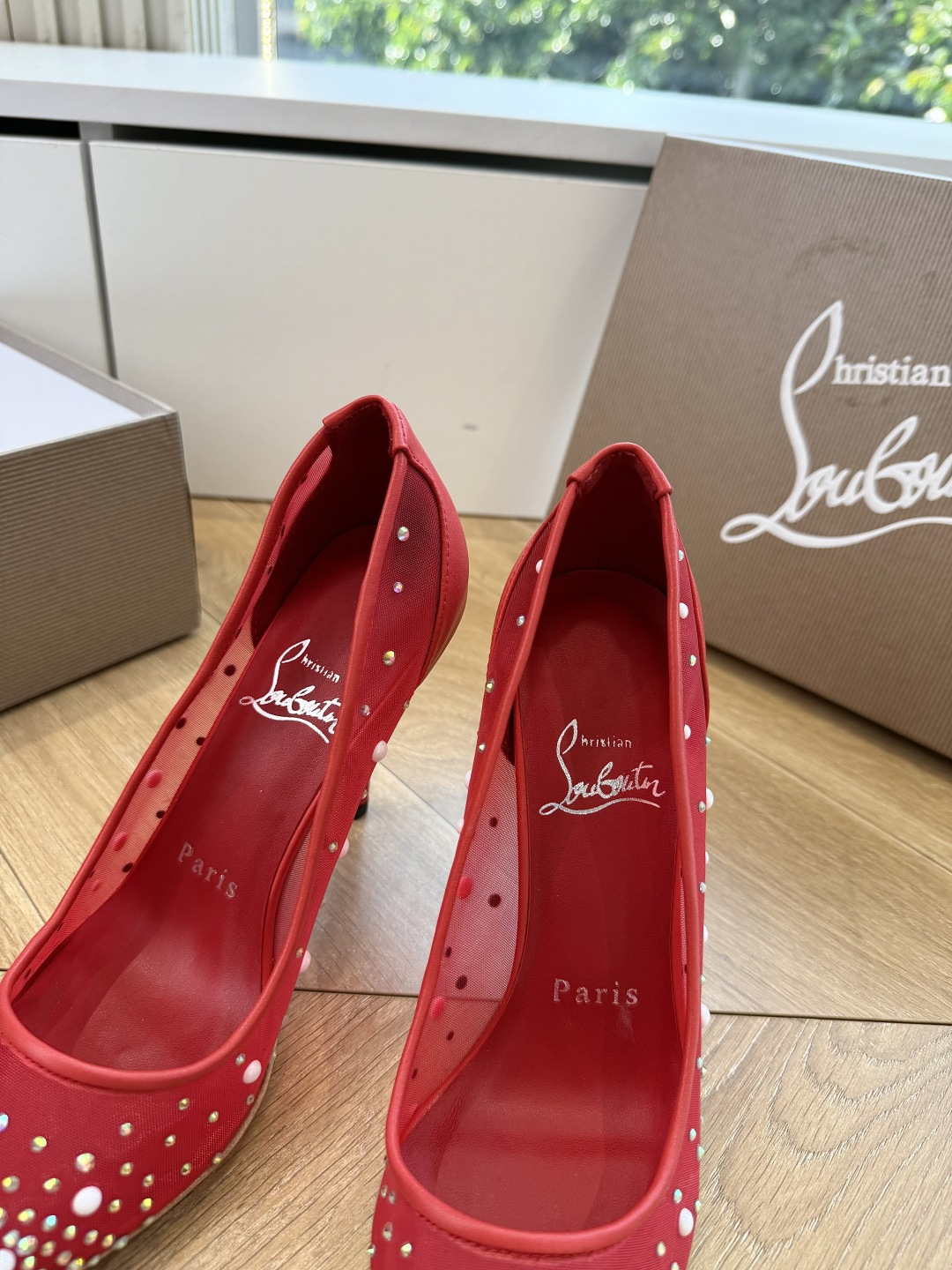 G277Christian Louboutin红底鞋单鞋 选到了颜色真好看呀[色色R]MyTheresa上现在居然 最后