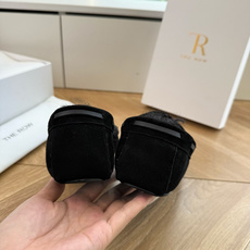 G679代购级别the roe羊卷毛棉鞋单鞋一定要收了它 有一丢高级又简约的感觉其实除了好看以外它的舒适度真的是好穿到舍 G679代购级别the roe羊卷毛棉鞋单鞋一定要收了它 有一丢高级又简约的感觉其实除了好看以外它的舒适度真的是好穿到舍