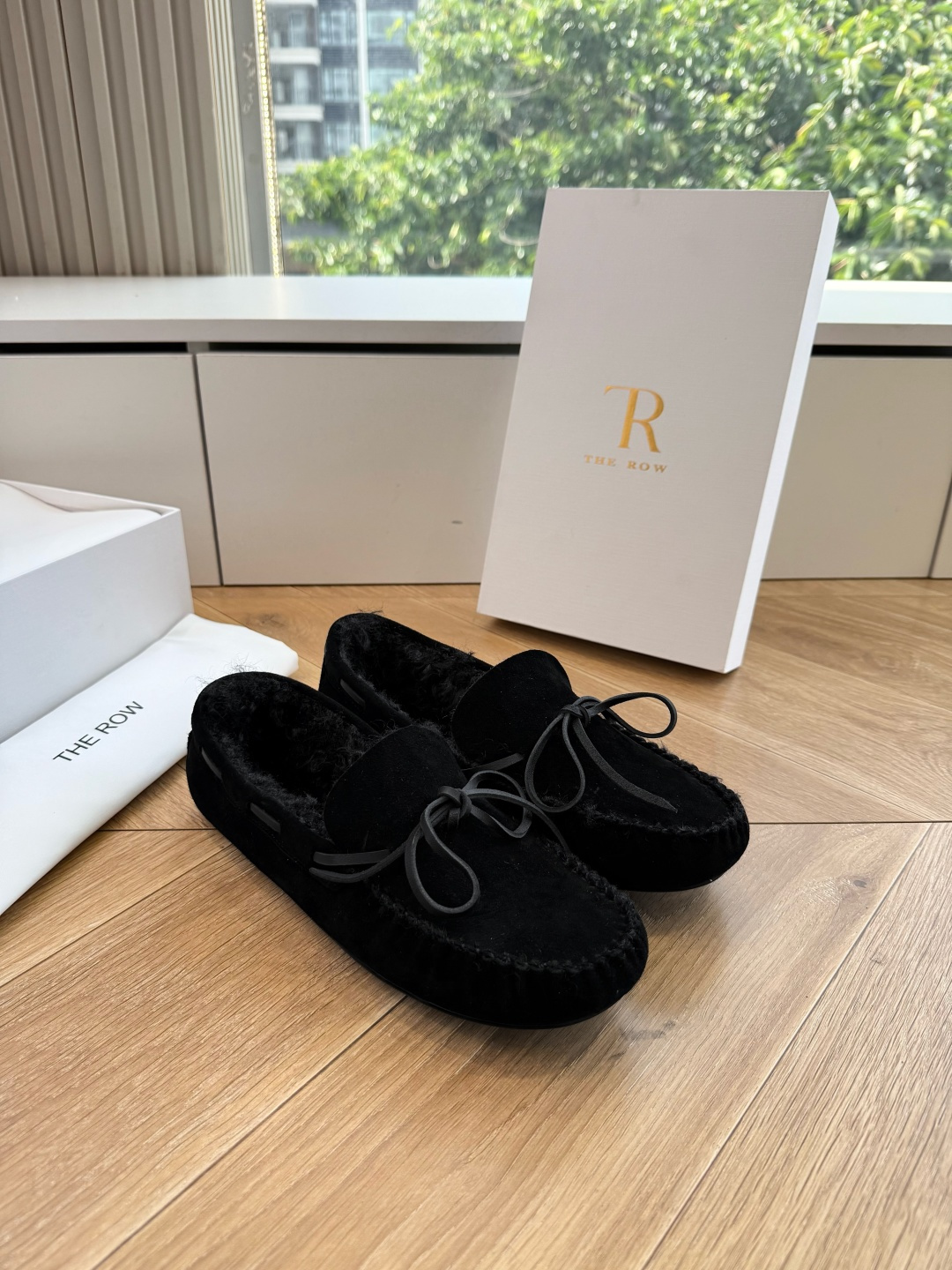 G679代购级别the roe羊卷毛棉鞋单鞋一定要收了它 有一丢高级又简约的感觉其实除了好看以外它的舒适度真的是好穿到舍 G679代购级别the roe羊卷毛棉鞋单鞋一定要收了它 有一丢高级又简约的感觉其实除了好看以外它的舒适度真的是好穿到舍