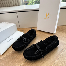 G679代购级别the roe羊卷毛棉鞋单鞋一定要收了它 有一丢高级又简约的感觉其实除了好看以外它的舒适度真的是好穿到舍 G679代购级别the roe羊卷毛棉鞋单鞋一定要收了它 有一丢高级又简约的感觉其实除了好看以外它的舒适度真的是好穿到舍