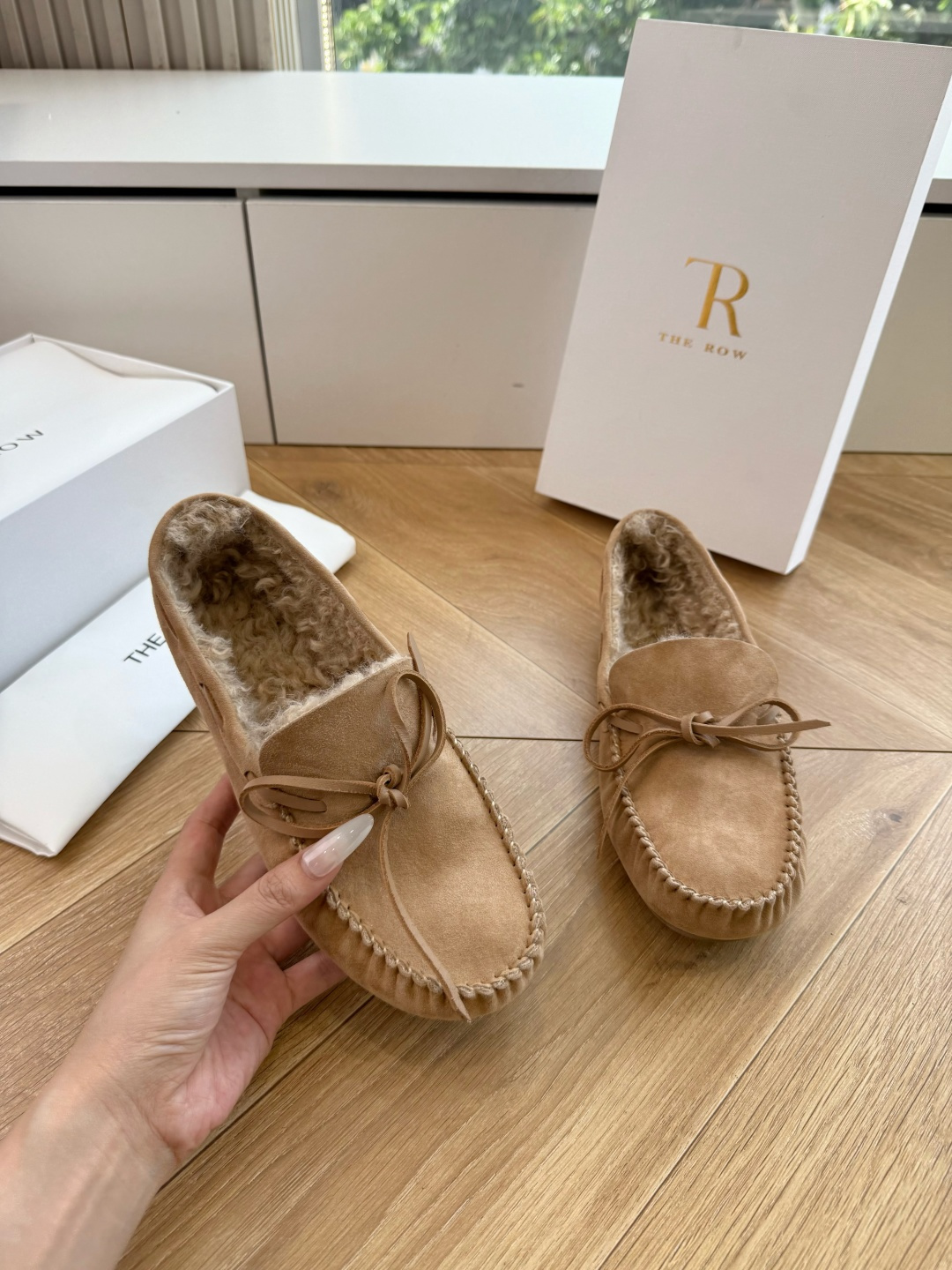 G679代购级别the roe羊卷毛棉鞋单鞋一定要收了它 有一丢高级又简约的感觉其实除了好看以外它的舒适度真的是好穿到舍