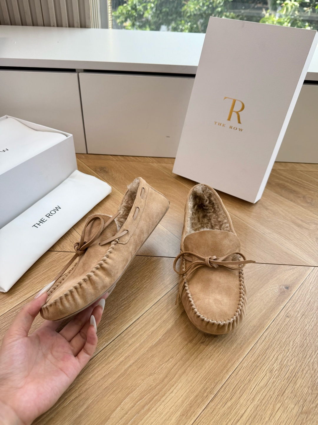 G679代购级别the roe羊卷毛棉鞋单鞋一定要收了它 有一丢高级又简约的感觉其实除了好看以外它的舒适度真的是好穿到舍