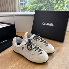 G059chanel26a球鞋美到心巴上 一买一个不吱声 讲道理 看到实物穿上脚 就会觉得右边黑色的更好看 有底有厚度 G059chanel26a球鞋美到心巴上 一买一个不吱声 讲道理 看到实物穿上脚 就会觉得右边黑色的更好看 有底有厚度