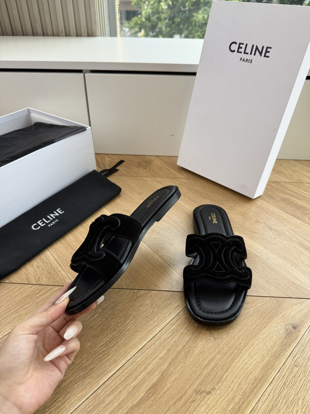 G039😃所见即所得代购级别CELINE思琳赛琳CELINE RUNNER 有CELINE标志运动鞋侧面凹印鞋面压印CE G039😃所见即所得代购级别CELINE思琳赛琳CELINE RUNNER 有CELINE标志运动鞋侧面凹印鞋面压印CE