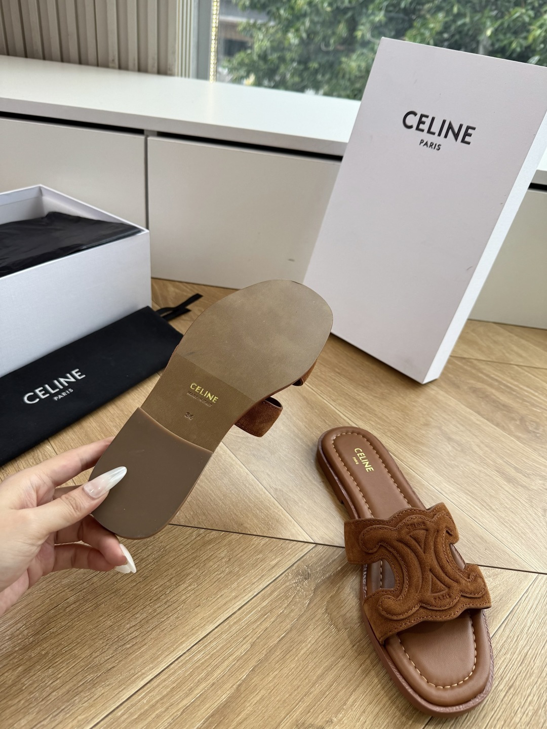 G039😃所见即所得代购级别CELINE思琳赛琳CELINE RUNNER 有CELINE标志运动鞋侧面凹印鞋面压印CE G039😃所见即所得代购级别CELINE思琳赛琳CELINE RUNNER 有CELINE标志运动鞋侧面凹印鞋面压印CE