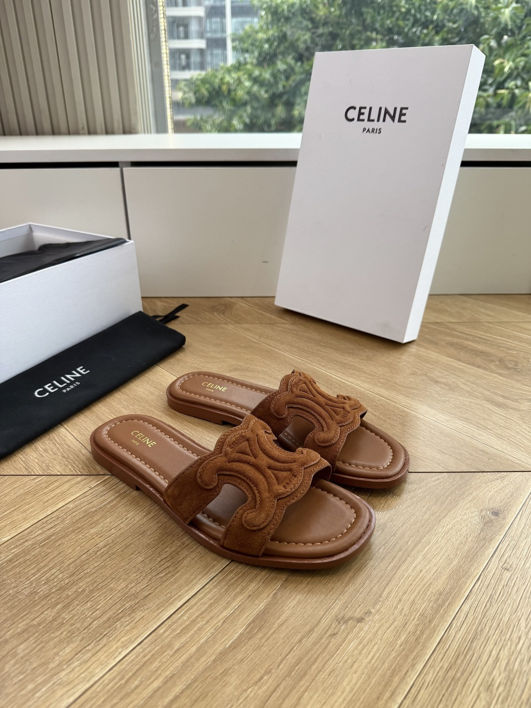 G039😃所见即所得代购级别CELINE思琳赛琳CELINE RUNNER 有CELINE标志运动鞋侧面凹印鞋面压印CE G039😃所见即所得代购级别CELINE思琳赛琳CELINE RUNNER 有CELINE标志运动鞋侧面凹印鞋面压印CE