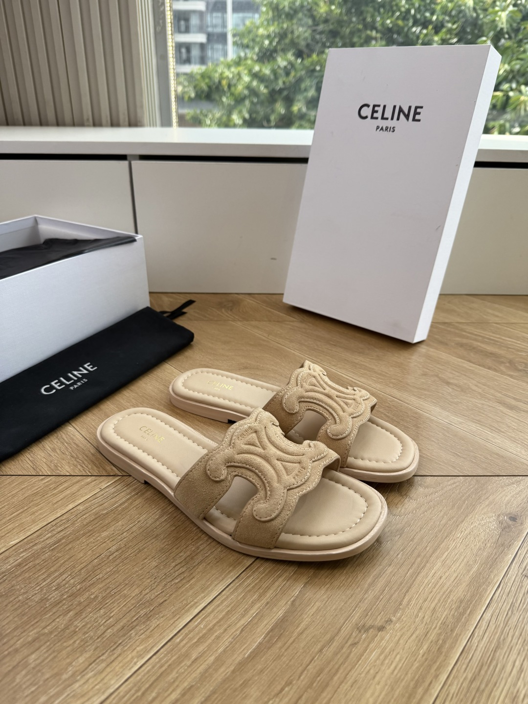 G039😃所见即所得代购级别CELINE思琳赛琳CELINE RUNNER 有CELINE标志运动鞋侧面凹印鞋面压印CE G039😃所见即所得代购级别CELINE思琳赛琳CELINE RUNNER 有CELINE标志运动鞋侧面凹印鞋面压印CE