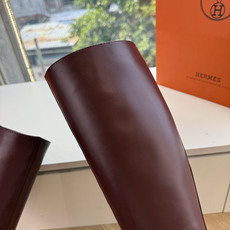 G顶级版本 原版购入 H家 2026秋冬新款 HERMES爱马仕尖头骑士靴长靴子专柜价格接近2W高昂的售价自然有独特的工 G顶级版本 原版购入 H家 2026秋冬新款 HERMES爱马仕尖头骑士靴长靴子专柜价格接近2W高昂的售价自然有独特的工
