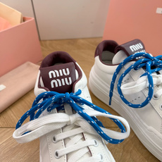 G08顶级缪缪春夏新款走秀MiuMiu饼干底透气休闲鞋秀场工艺来自Miu Miu系列的细节特写 新季的潮流此刻挚爱的概念 G08顶级缪缪春夏新款走秀MiuMiu饼干底透气休闲鞋秀场工艺来自Miu Miu系列的细节特写 新季的潮流此刻挚爱的概念