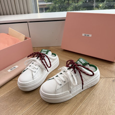 G08顶级缪缪春夏新款走秀MiuMiu饼干底透气休闲鞋秀场工艺来自Miu Miu系列的细节特写 新季的潮流此刻挚爱的概念 G08顶级缪缪春夏新款走秀MiuMiu饼干底透气休闲鞋秀场工艺来自Miu Miu系列的细节特写 新季的潮流此刻挚爱的概念