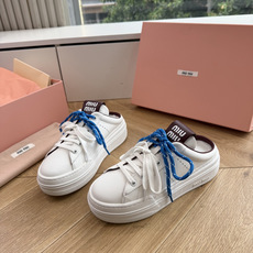 G08顶级缪缪春夏新款走秀MiuMiu饼干底透气休闲鞋秀场工艺来自Miu Miu系列的细节特写 新季的潮流此刻挚爱的概念 G08顶级缪缪春夏新款走秀MiuMiu饼干底透气休闲鞋秀场工艺来自Miu Miu系列的细节特写 新季的潮流此刻挚爱的概念