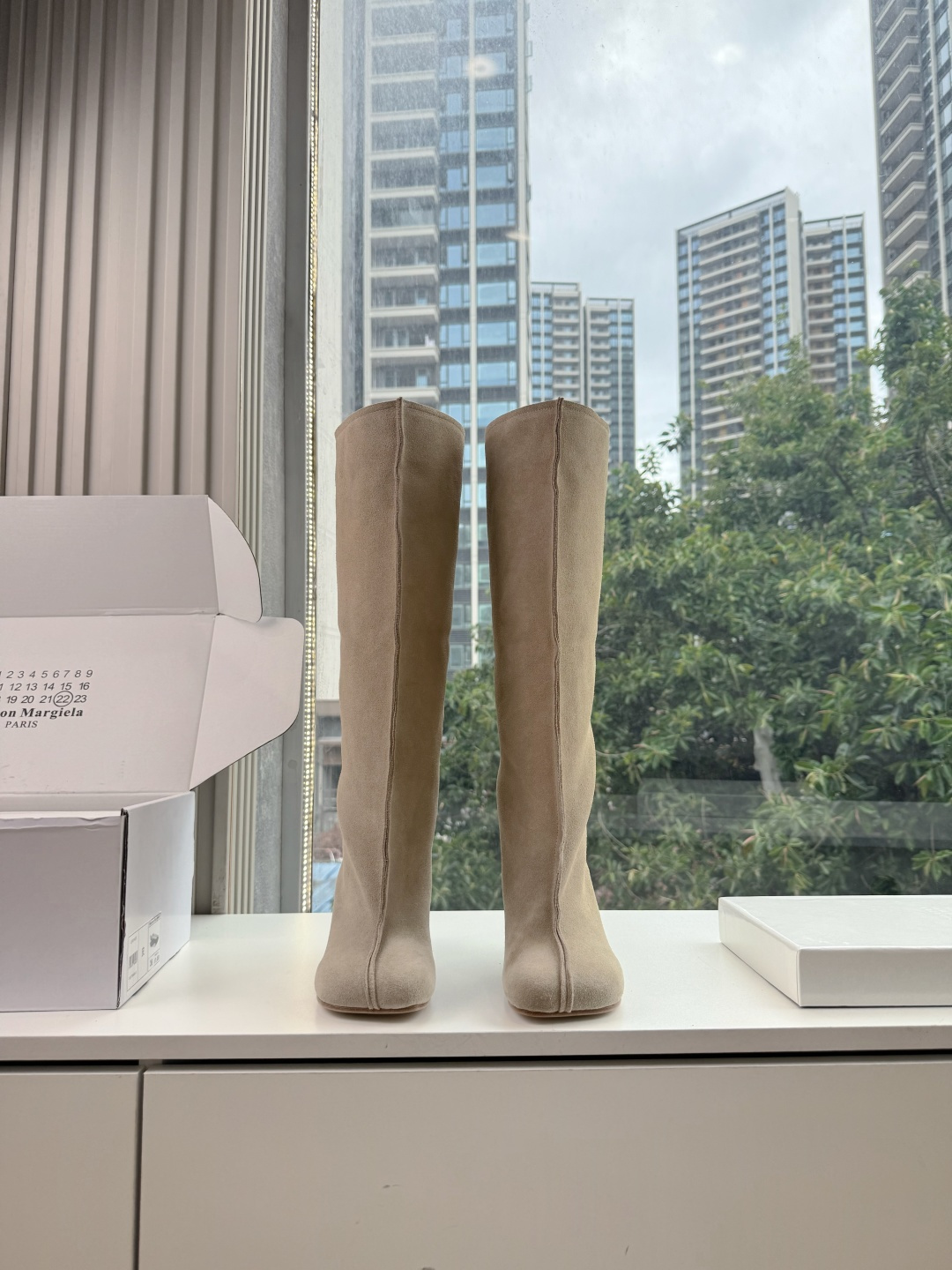 G077代购级别 Maison Margiela 玛吉拉Mm6真皮宽筒直筒长靴不过膝 秋冬新细高跟高筒靴最高版本买手代购 G077代购级别 Maison Margiela 玛吉拉Mm6真皮宽筒直筒长靴不过膝 秋冬新细高跟高筒靴最高版本买手代购