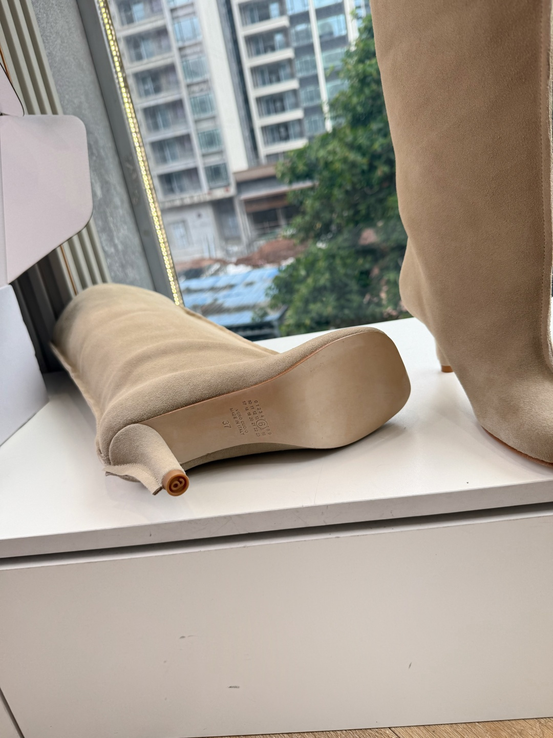 G077代购级别 Maison Margiela 玛吉拉Mm6真皮宽筒直筒长靴不过膝 秋冬新细高跟高筒靴最高版本买手代购 G077代购级别 Maison Margiela 玛吉拉Mm6真皮宽筒直筒长靴不过膝 秋冬新细高跟高筒靴最高版本买手代购