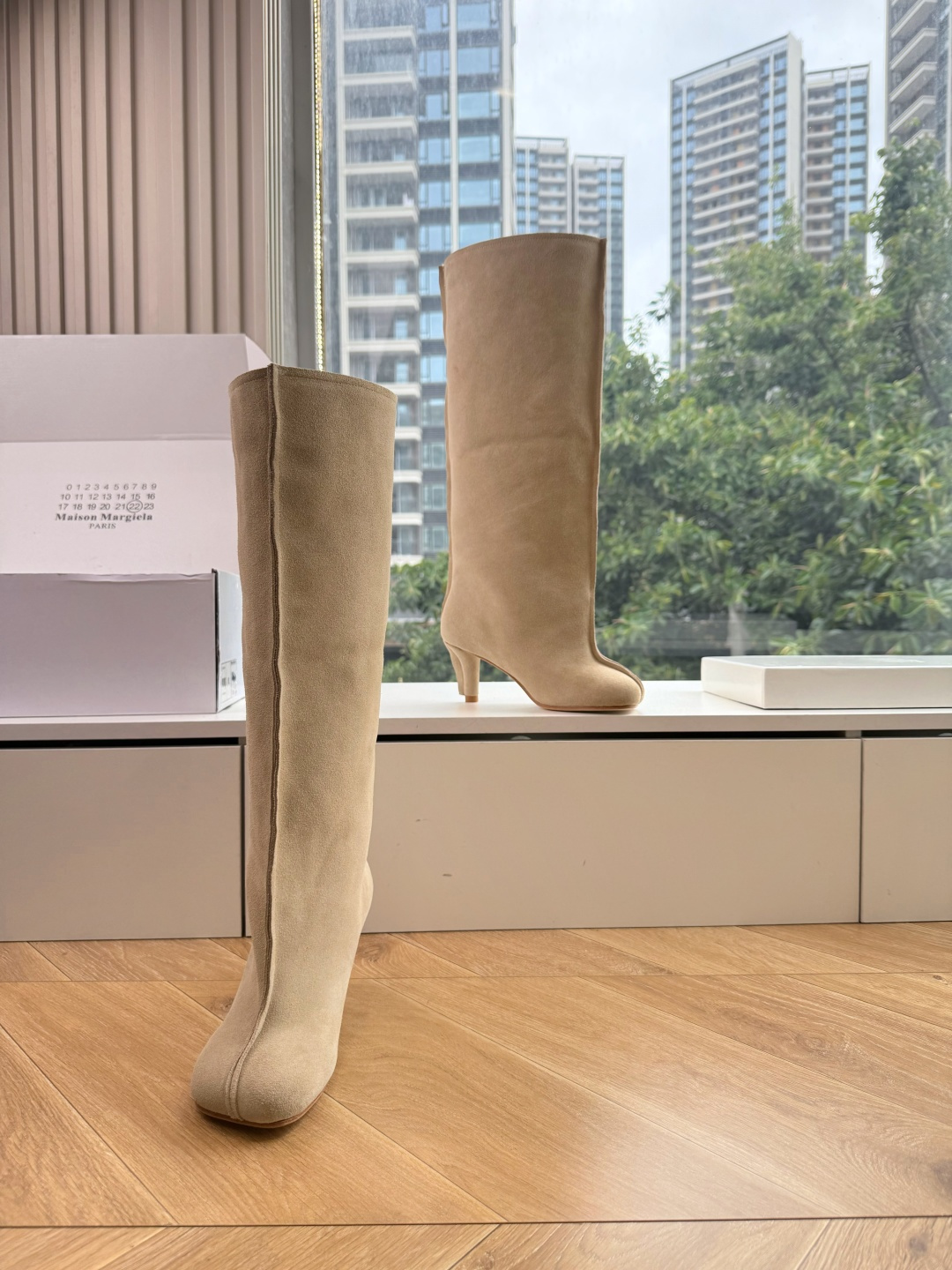 G077代购级别 Maison Margiela 玛吉拉Mm6真皮宽筒直筒长靴不过膝 秋冬新细高跟高筒靴最高版本买手代购 G077代购级别 Maison Margiela 玛吉拉Mm6真皮宽筒直筒长靴不过膝 秋冬新细高跟高筒靴最高版本买手代购