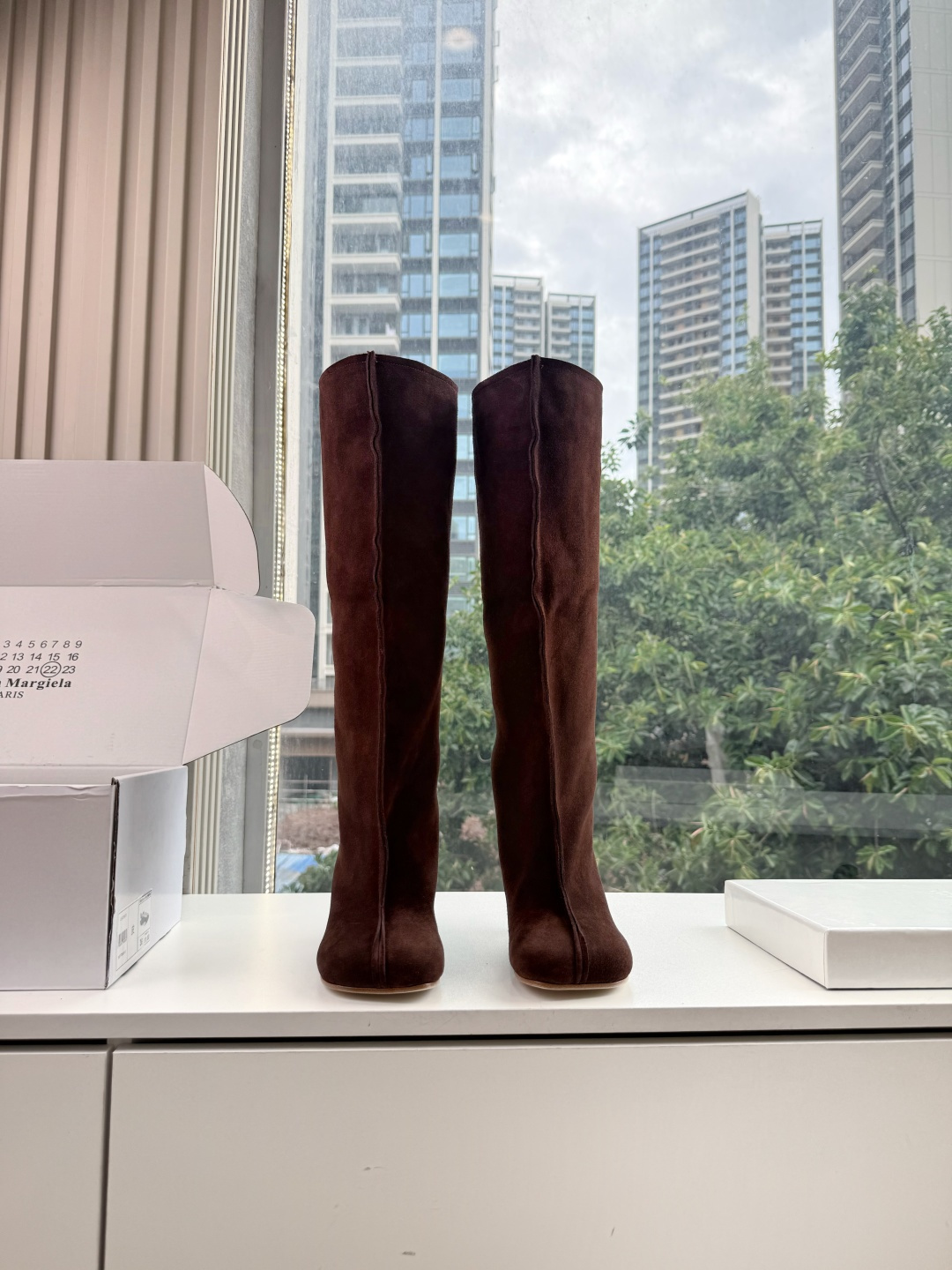 G077代购级别 Maison Margiela 玛吉拉Mm6真皮宽筒直筒长靴不过膝 秋冬新细高跟高筒靴最高版本买手代购 G077代购级别 Maison Margiela 玛吉拉Mm6真皮宽筒直筒长靴不过膝 秋冬新细高跟高筒靴最高版本买手代购