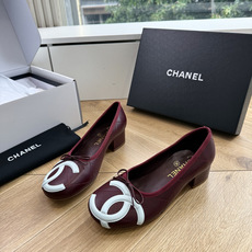G027带飞机盒Chane*26ss夏季新款玛丽珍单鞋 温柔名媛的氛围感缓缓蔓延,圆润鞋头搭配精巧的小蝴蝶结,撞色双C贴 G027带飞机盒Chane*26ss夏季新款玛丽珍单鞋 温柔名媛的氛围感缓缓蔓延,圆润鞋头搭配精巧的小蝴蝶结,撞色双C贴