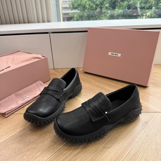 G0286代购级独家上新Miu Miu2026真皮乐福鞋Zp开发 手工羊皮平底拖鞋秒杀市面版本Miu真的太少女奶呼呼的超 G0286代购级独家上新Miu Miu2026真皮乐福鞋Zp开发 手工羊皮平底拖鞋秒杀市面版本Miu真的太少女奶呼呼的超